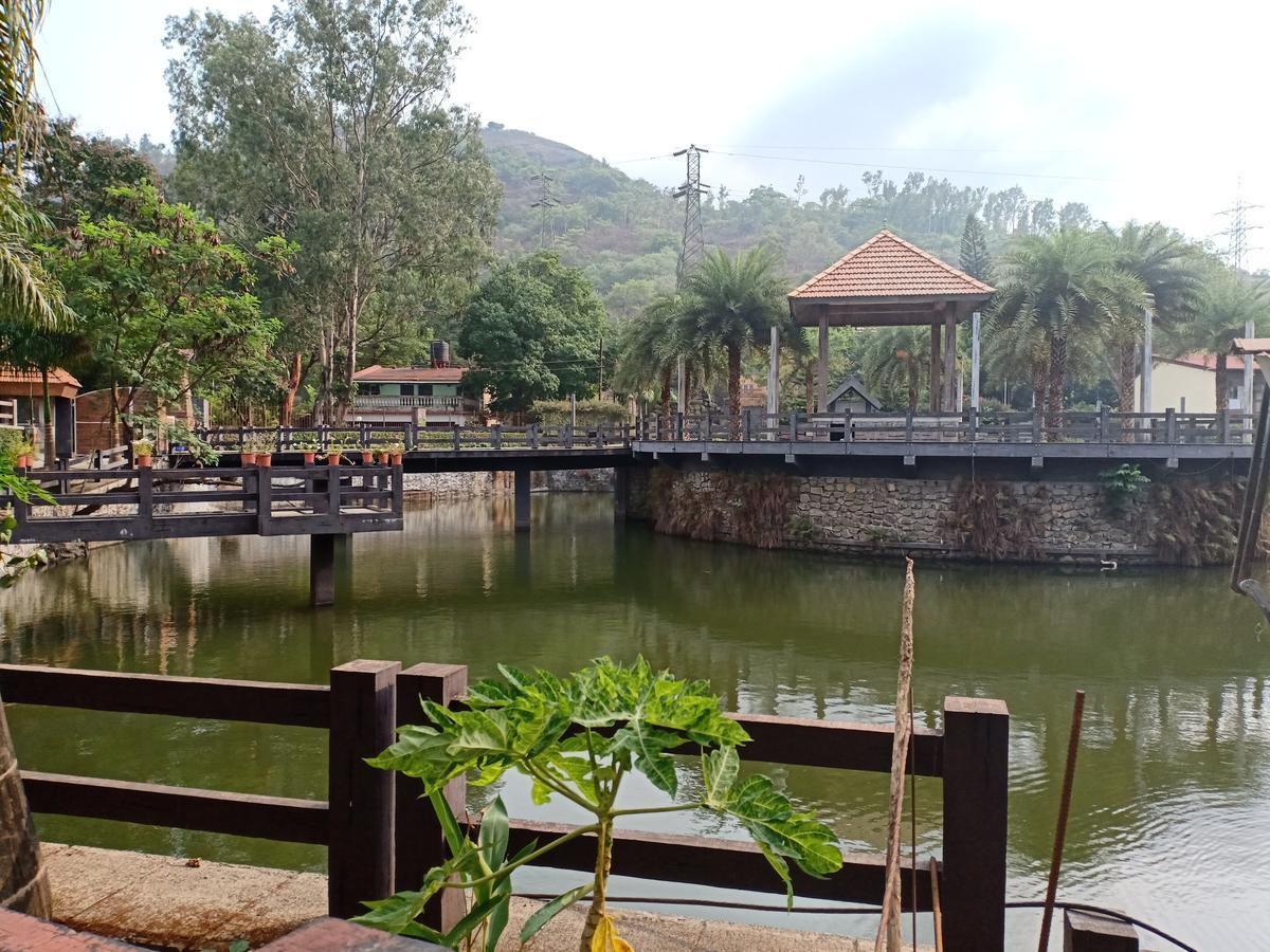 Mystica Resort Лонавла Екстер'єр фото
