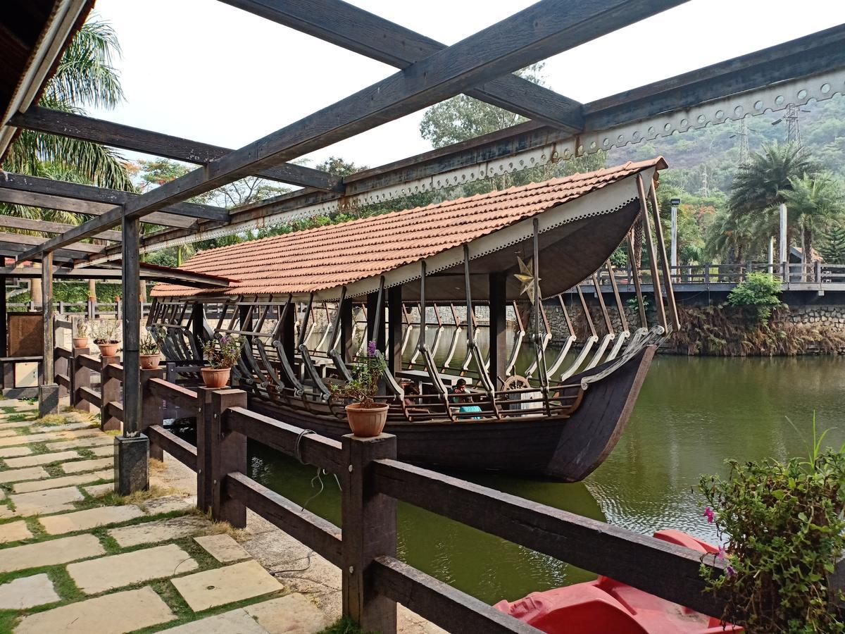 Mystica Resort Лонавла Екстер'єр фото